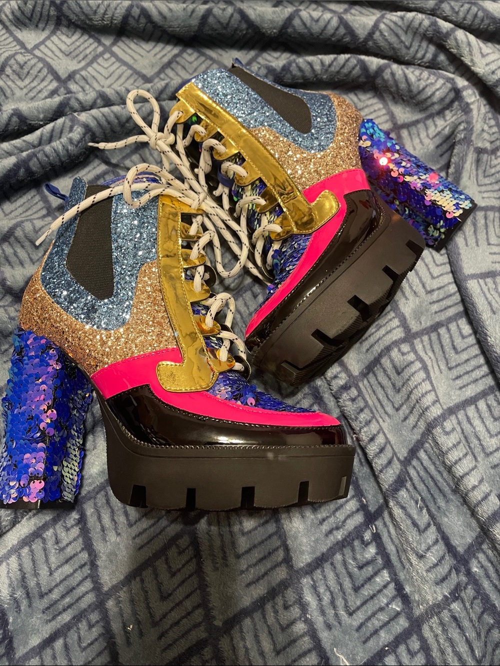 Cape Robbin Nell Mermaid Multicolor Sequin Lace-Up Platform Boots NWOT